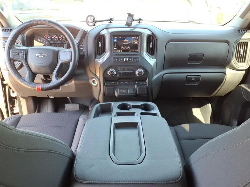 Chevrolet Silverado 1500 Trail Boss Custom Crew Cab 4WD 2022