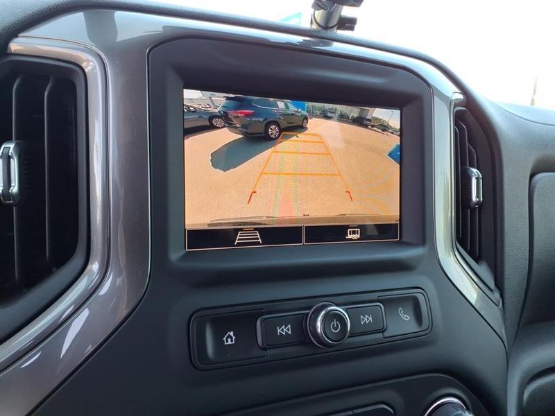 Chevrolet Silverado 1500 Trail Boss Custom Crew Cab 4WD 2022