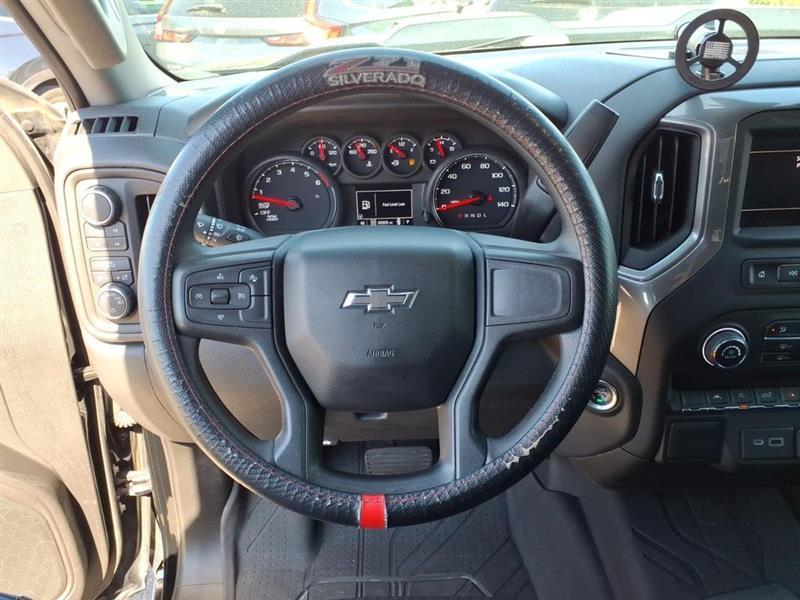 Chevrolet Silverado 1500 Trail Boss Custom Crew Cab 4WD 2022