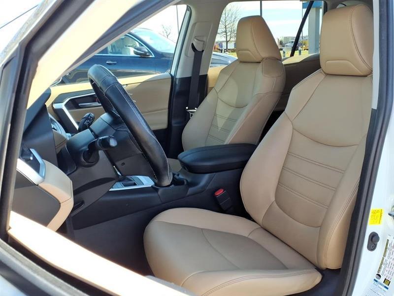 Toyota RAV4 XLE Premium AWD 2021