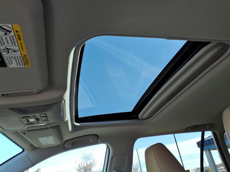 Toyota RAV4 XLE Premium AWD 2021