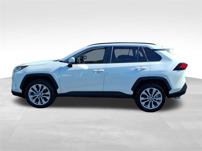 Toyota RAV4 XLE Premium AWD 2021