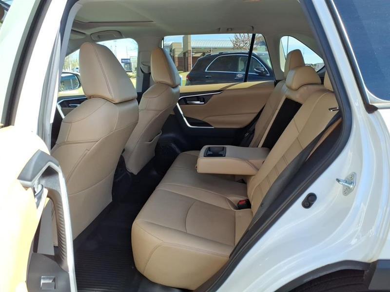 Toyota RAV4 XLE Premium AWD 2021