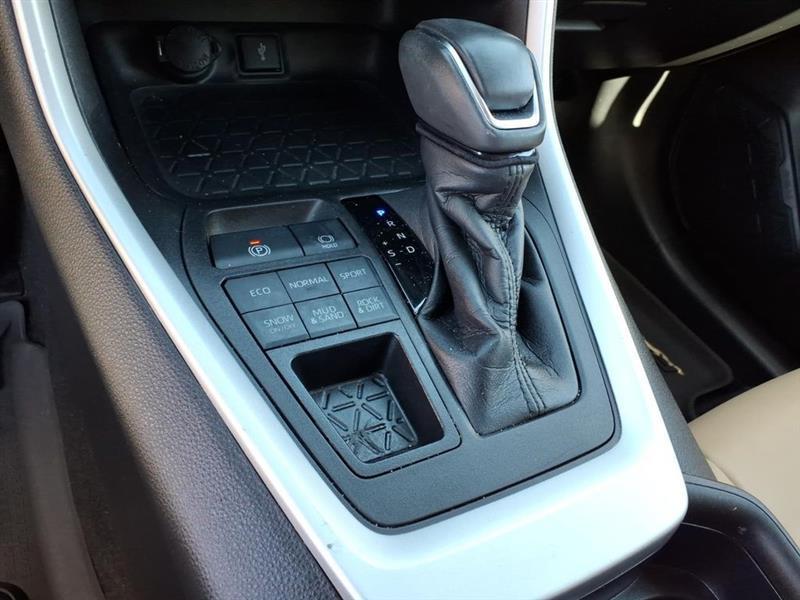 Toyota RAV4 XLE Premium AWD 2021