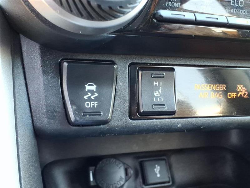 Toyota RAV4 XLE Premium AWD 2021