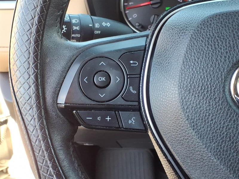 Toyota RAV4 XLE Premium AWD 2021