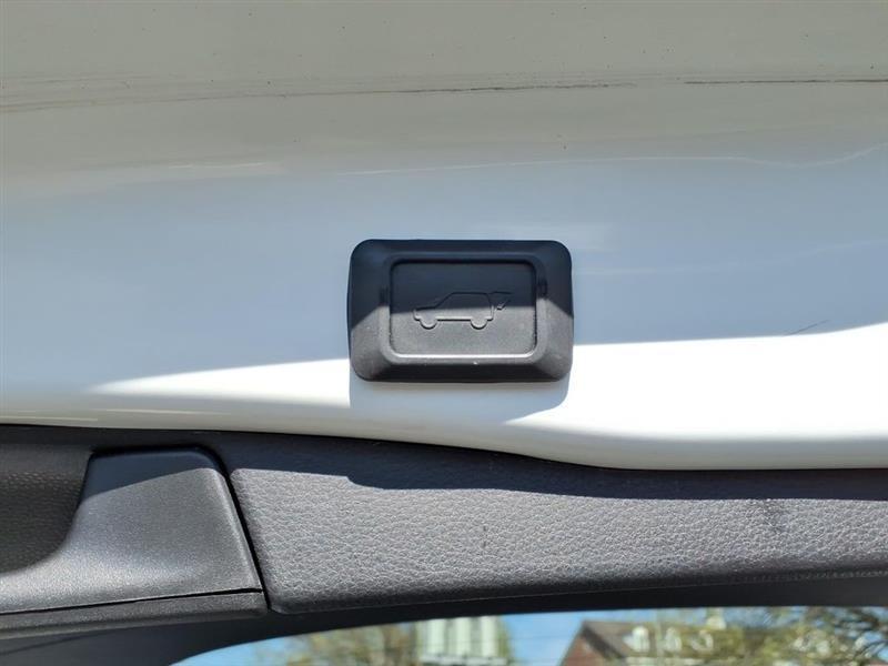 Toyota RAV4 XLE Premium AWD 2021