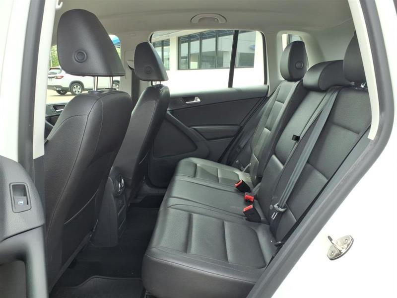 Volkswagen Tiguan S 2017