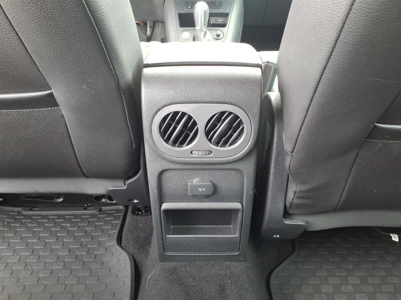 Volkswagen Tiguan S 2017