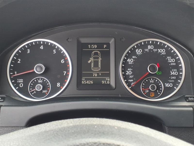 Volkswagen Tiguan S 2017