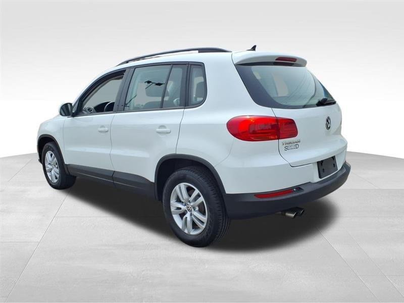 Volkswagen Tiguan S 2017