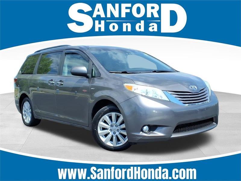 2017 Toyota Sienna XLE 7-Passenger AWD