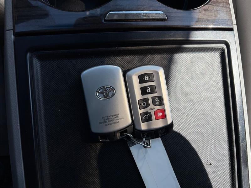 Toyota Sienna XLE 7-Passenger AWD 2017