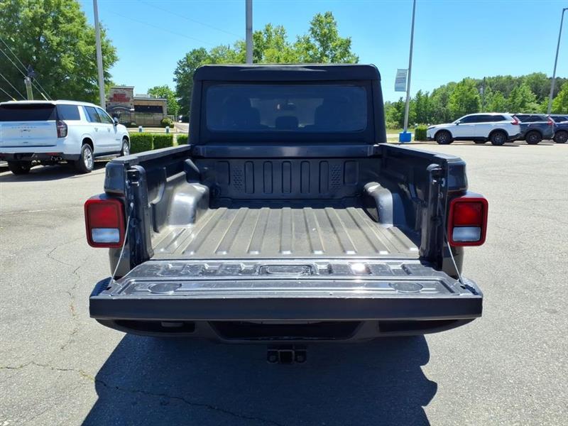 Jeep Gladiator Sport S 2021