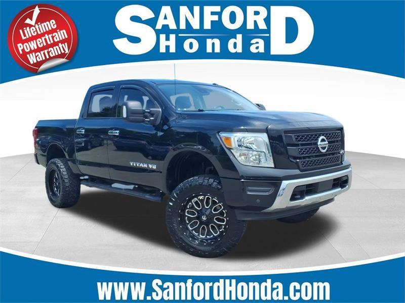 Nissan Titan SV Crew Cab 4WD 2020