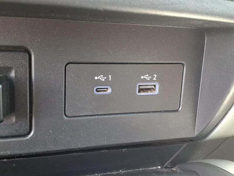 Nissan Titan SV Crew Cab 4WD 2020