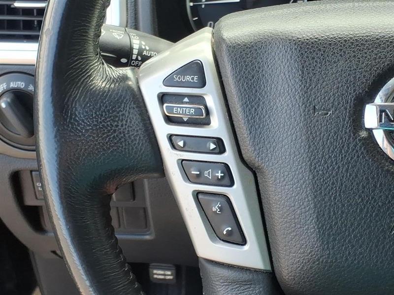 Nissan Titan SV Crew Cab 4WD 2020