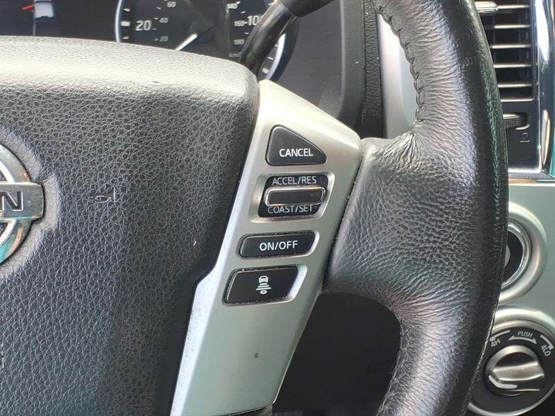 Nissan Titan SV Crew Cab 4WD 2020