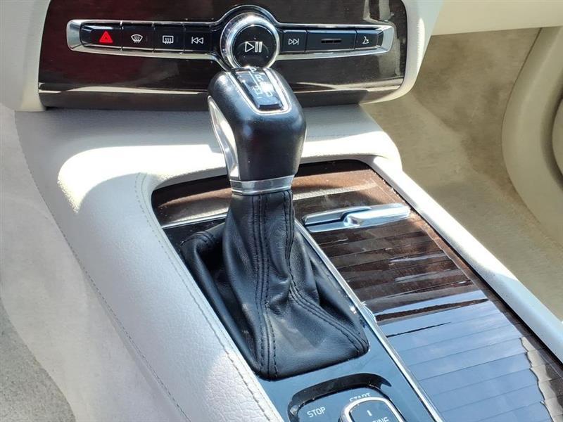 Volvo XC90 T6 Momentum AWD 2016