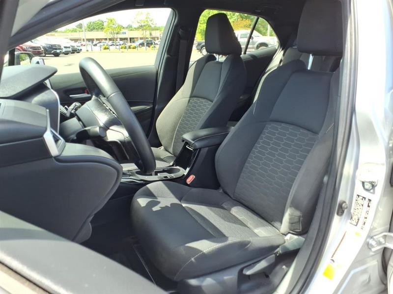 Toyota Corolla SE Hatchback 2025