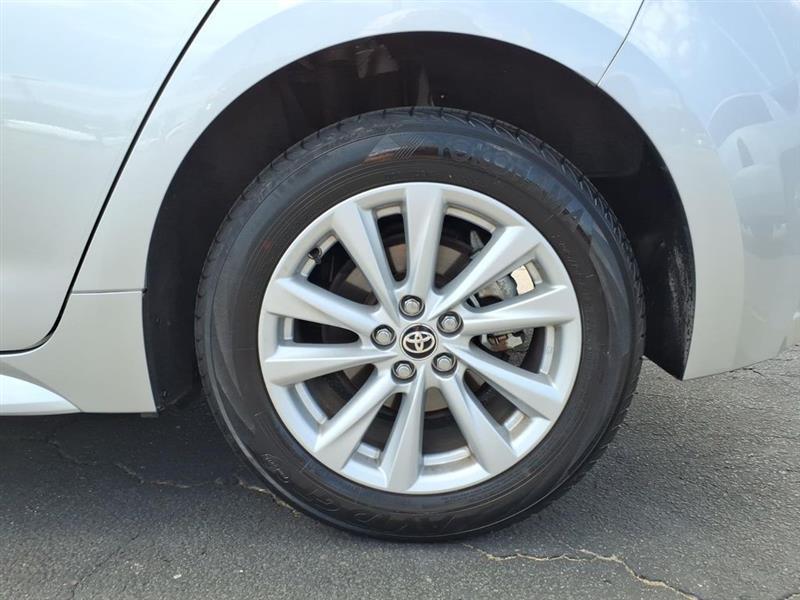 Toyota Corolla SE Hatchback 2025