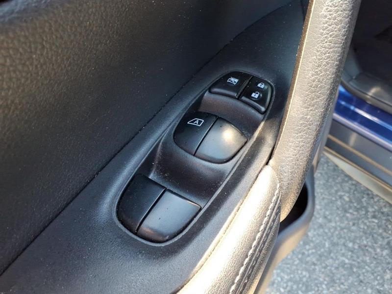 Nissan Rogue SV AWD 2017