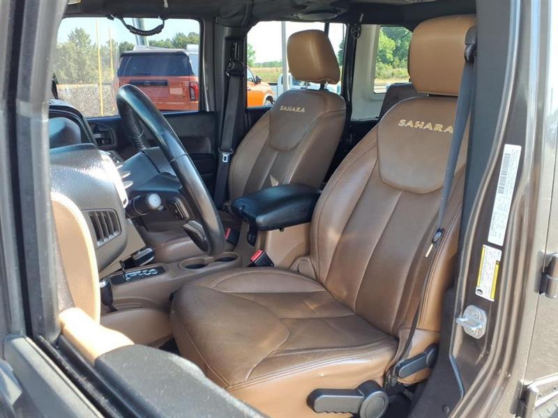 Jeep Wrangler Unlimited Sahara 4WD 2014