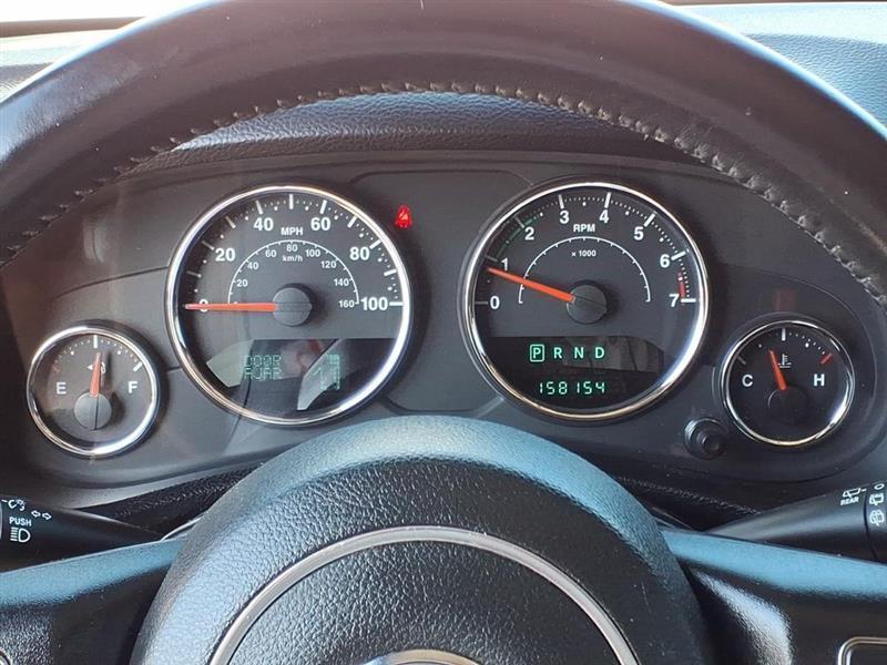 Jeep Wrangler Unlimited Sahara 4WD 2014