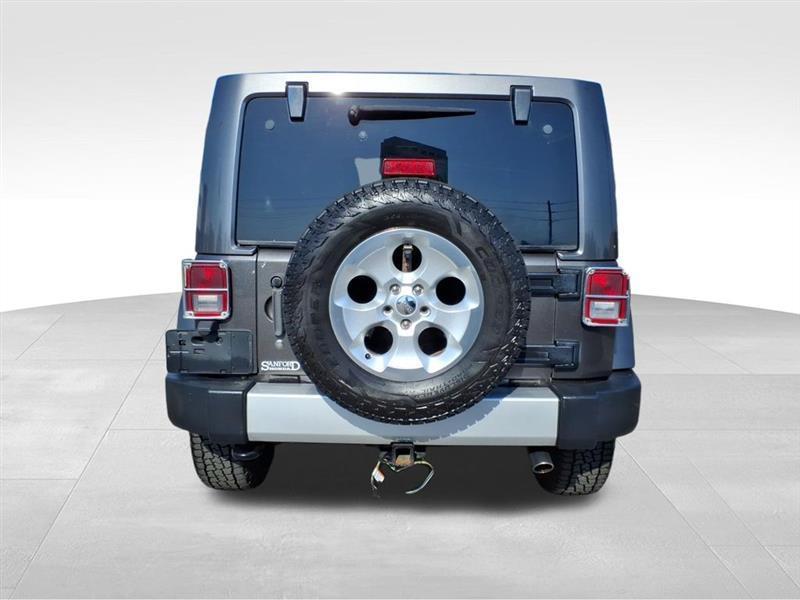 Jeep Wrangler Unlimited Sahara 4WD 2014