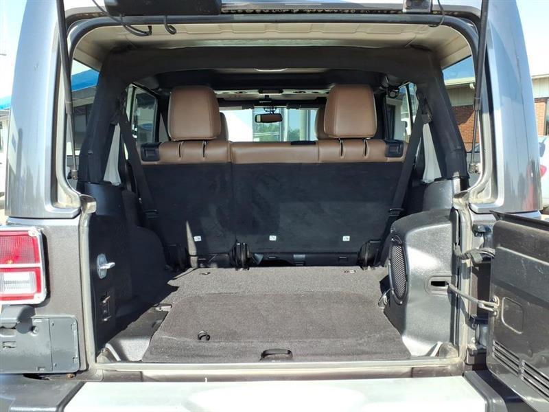 Jeep Wrangler Unlimited Sahara 4WD 2014