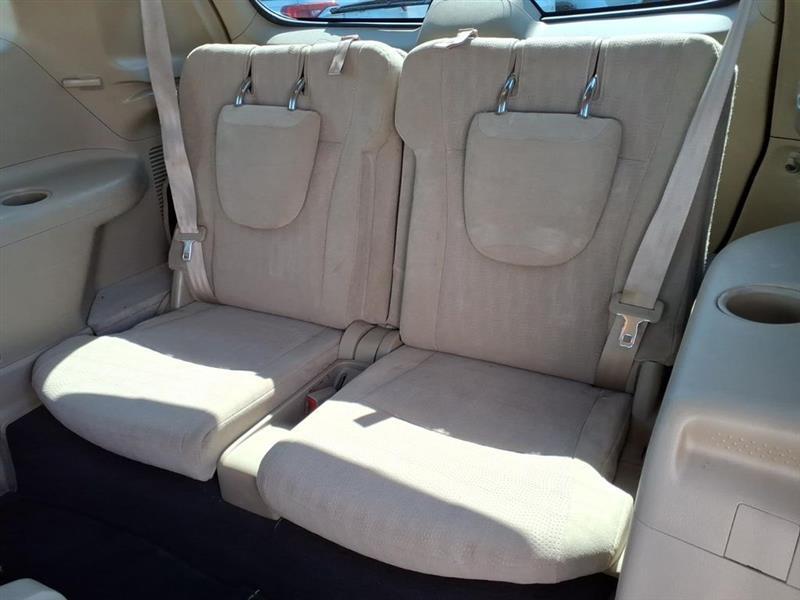 Toyota Highlander Base 4WD 2011