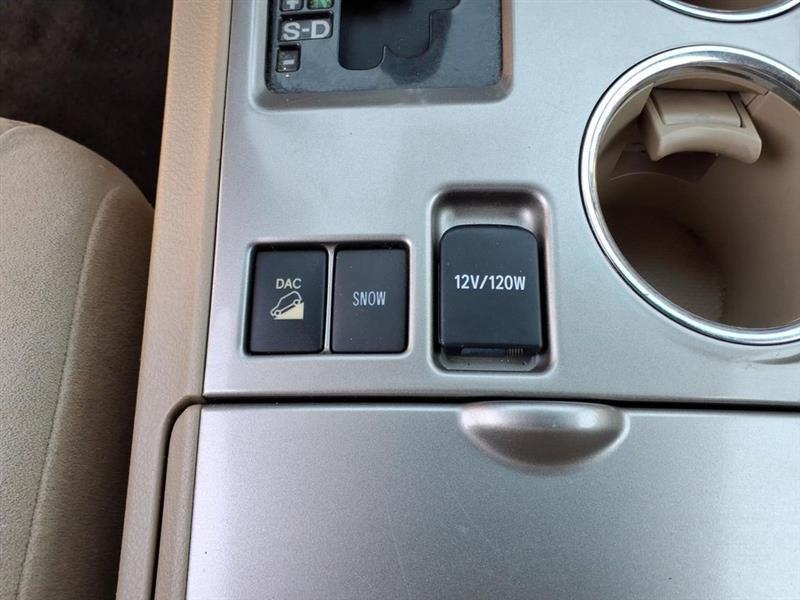 Toyota Highlander Base 4WD 2011