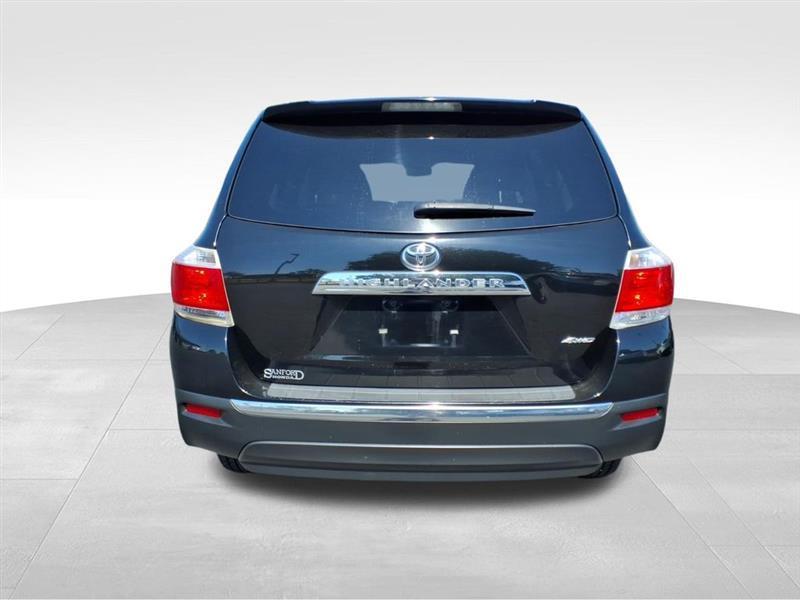 Toyota Highlander Base 4WD 2011