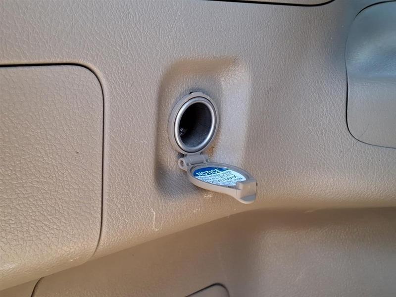 Toyota Highlander Base 4WD 2011