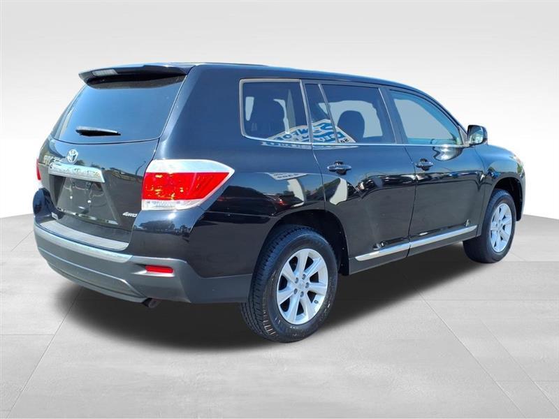 Toyota Highlander Base 4WD 2011
