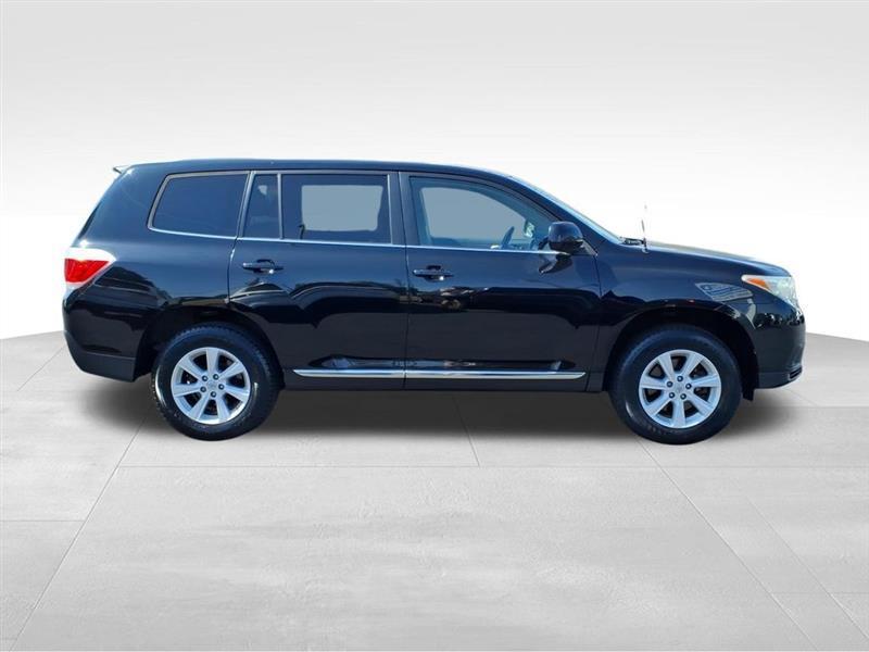 Toyota Highlander Base 4WD 2011