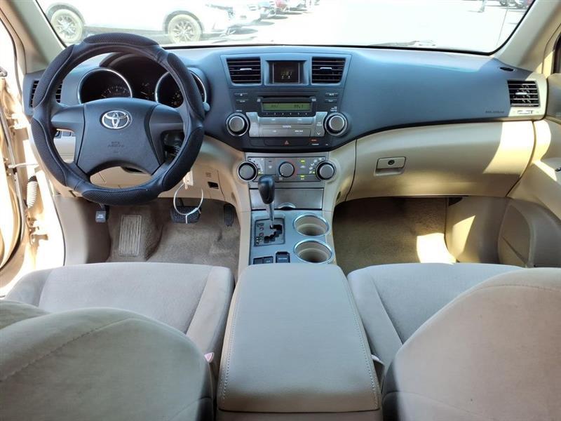 Toyota Highlander Base 2WD 2009