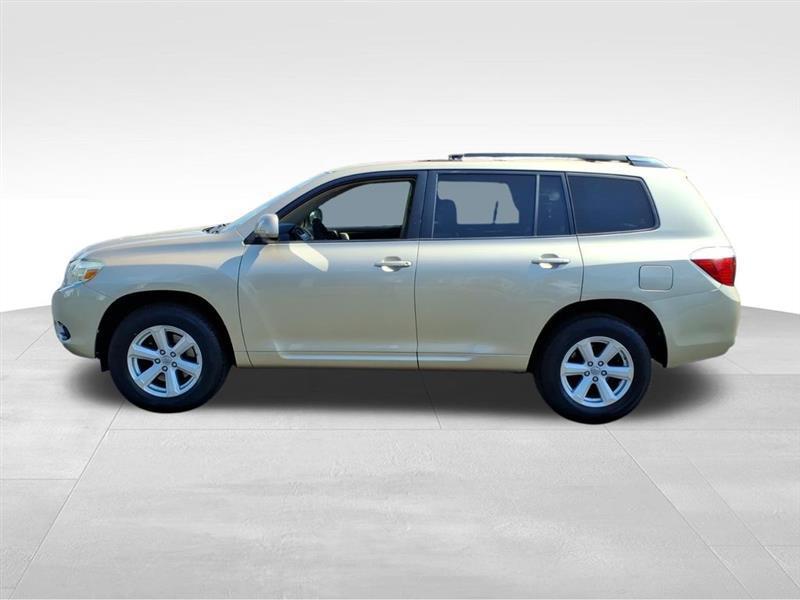 Toyota Highlander Base 2WD 2009