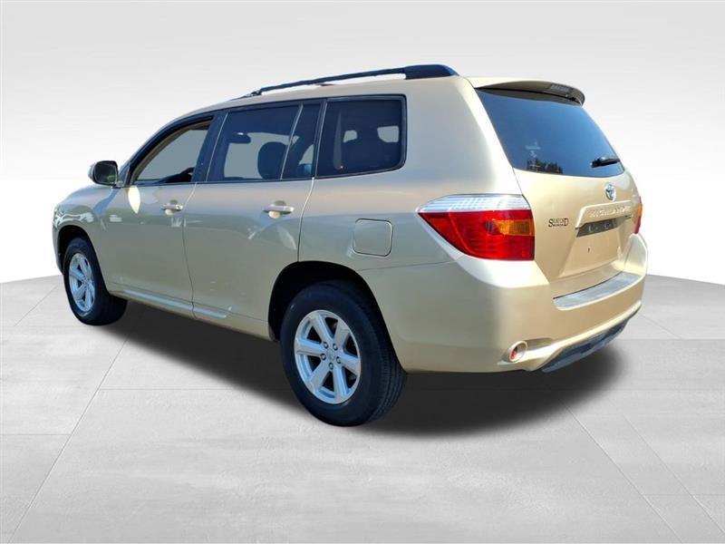 Toyota Highlander Base 2WD 2009