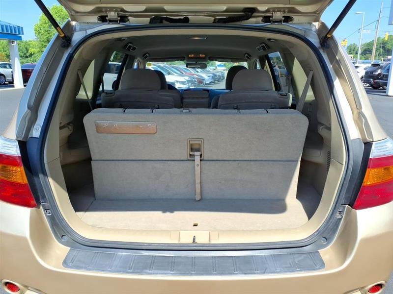 Toyota Highlander Base 2WD 2009