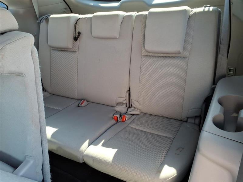 Toyota Highlander LE AWD V6 2014