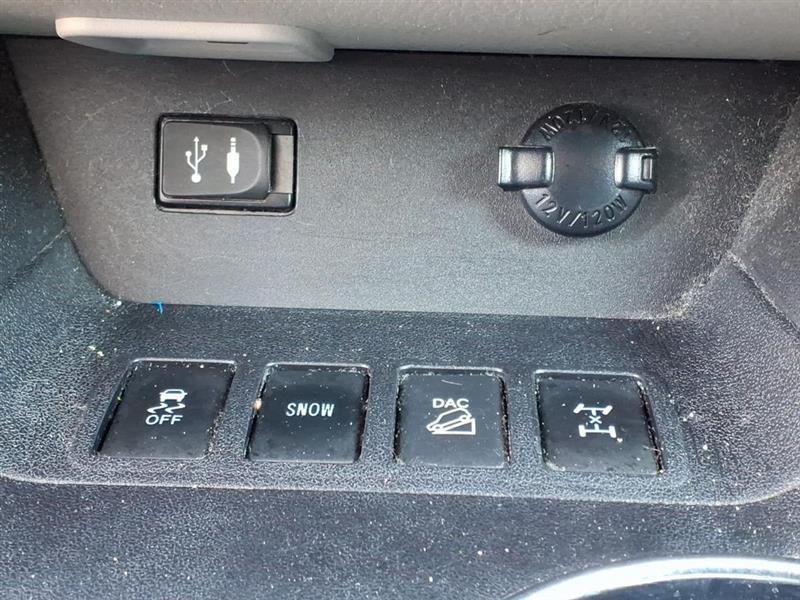 Toyota Highlander LE AWD V6 2014