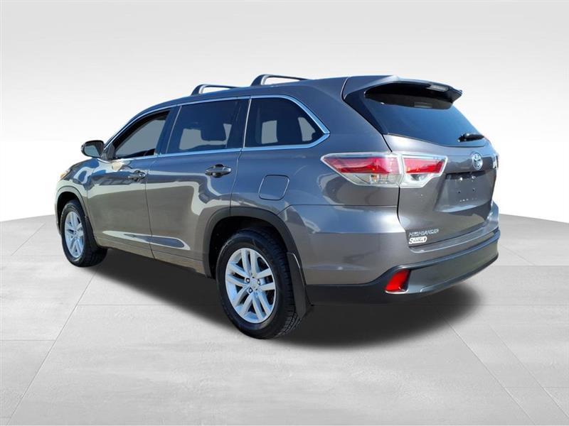 Toyota Highlander LE AWD V6 2014