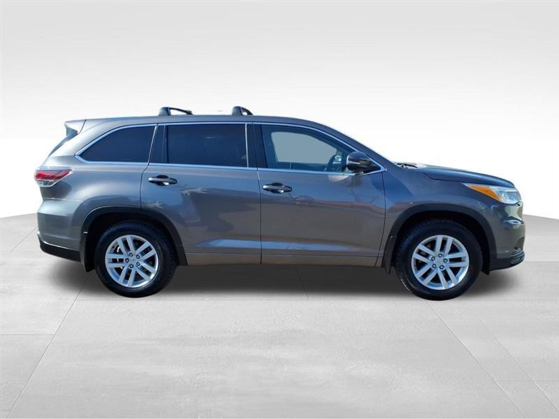 Toyota Highlander LE AWD V6 2014