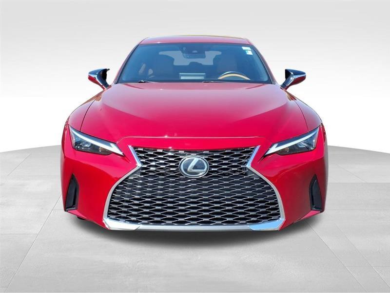 Lexus IS 300 RWD 2021