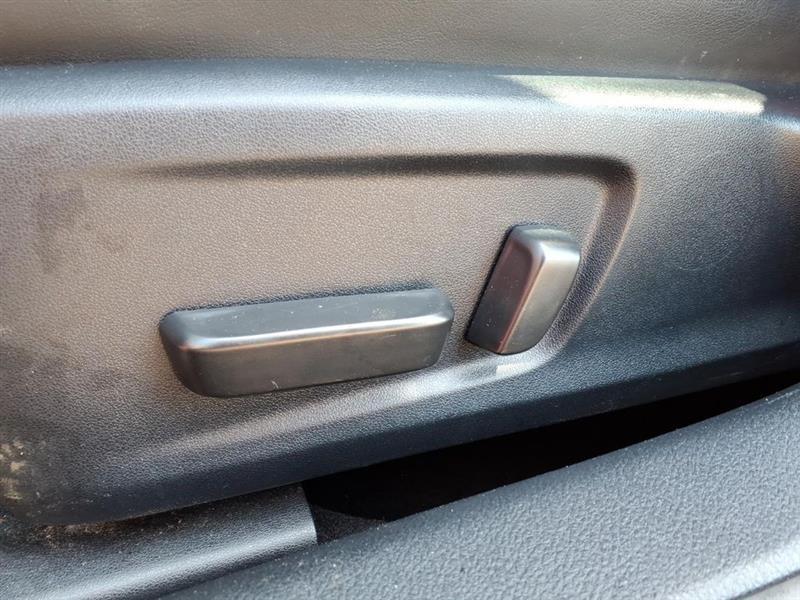 Lexus IS 300 RWD 2021