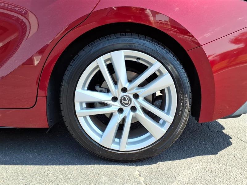 Lexus IS 300 RWD 2021