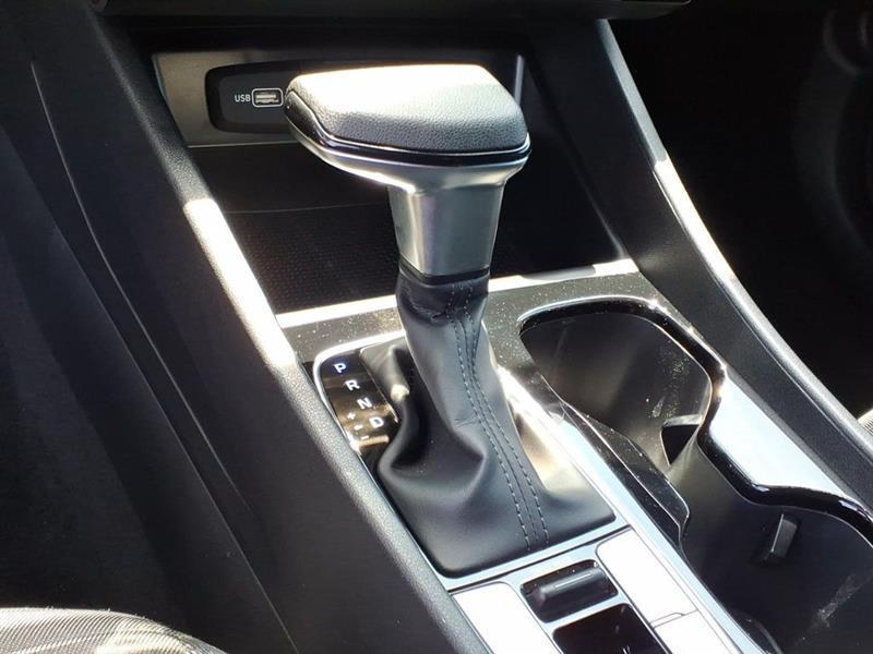 2022 Hyundai Santa Cruz SE - Photo 11