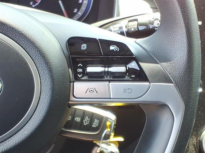 2022 Hyundai Santa Cruz SE - Photo 17