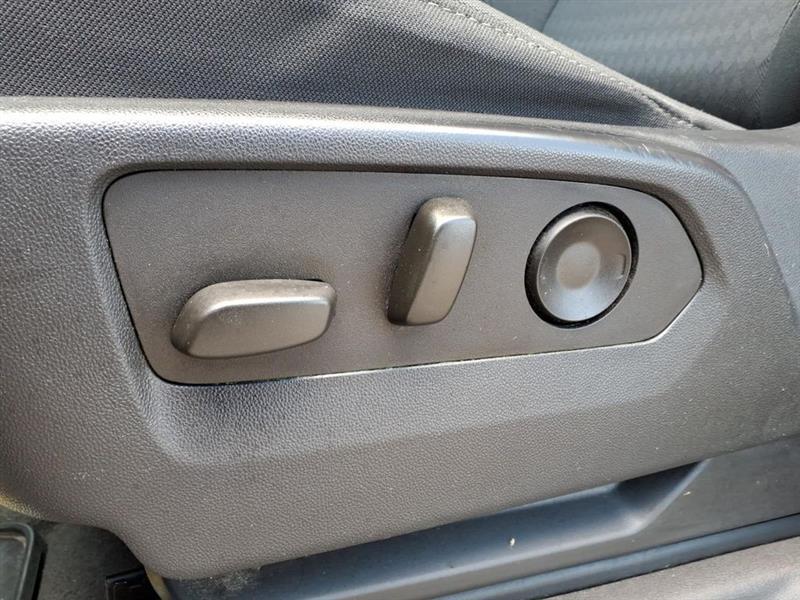 Chevrolet Silverado 1500 Custom Crew Cab 4WD 2023